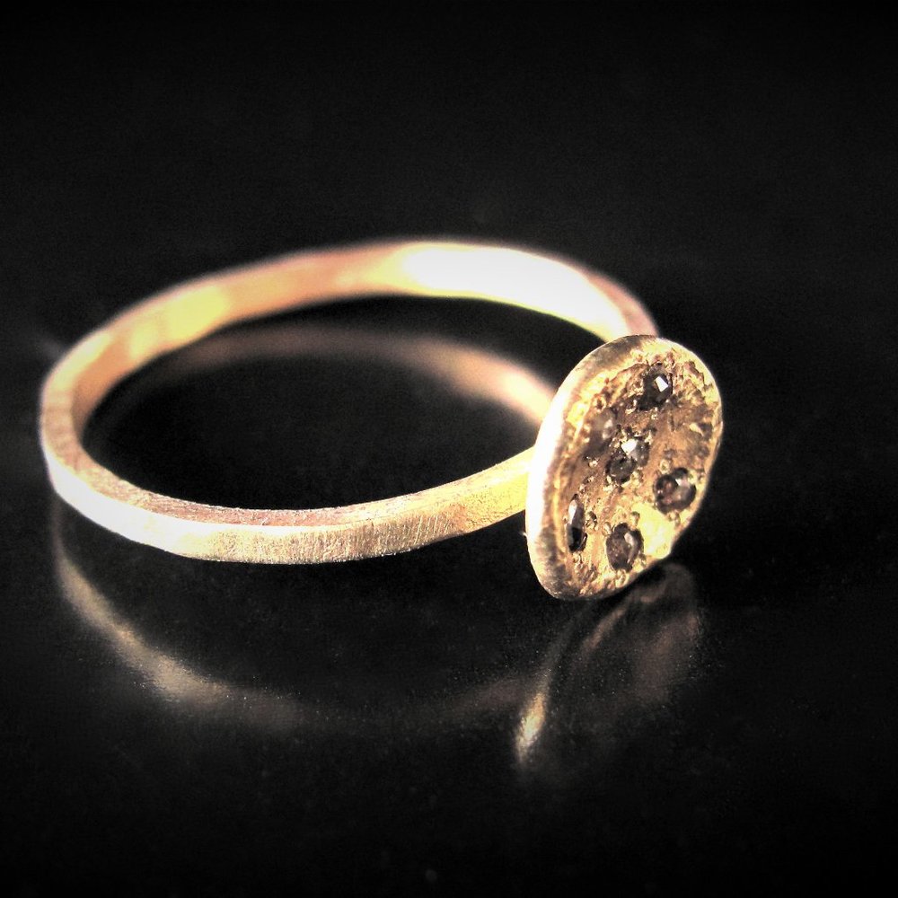 Gold diamonds ring. - Picture 5 of 9